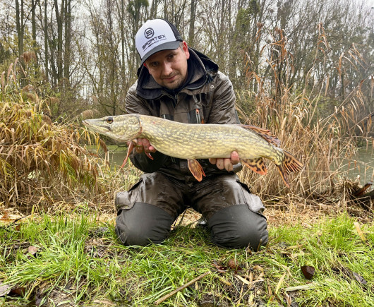 TEST: Geoff Anderson v akcii! Ako sa spr�va oble�enie pri love ���k v da�di a kaprov v mraze?