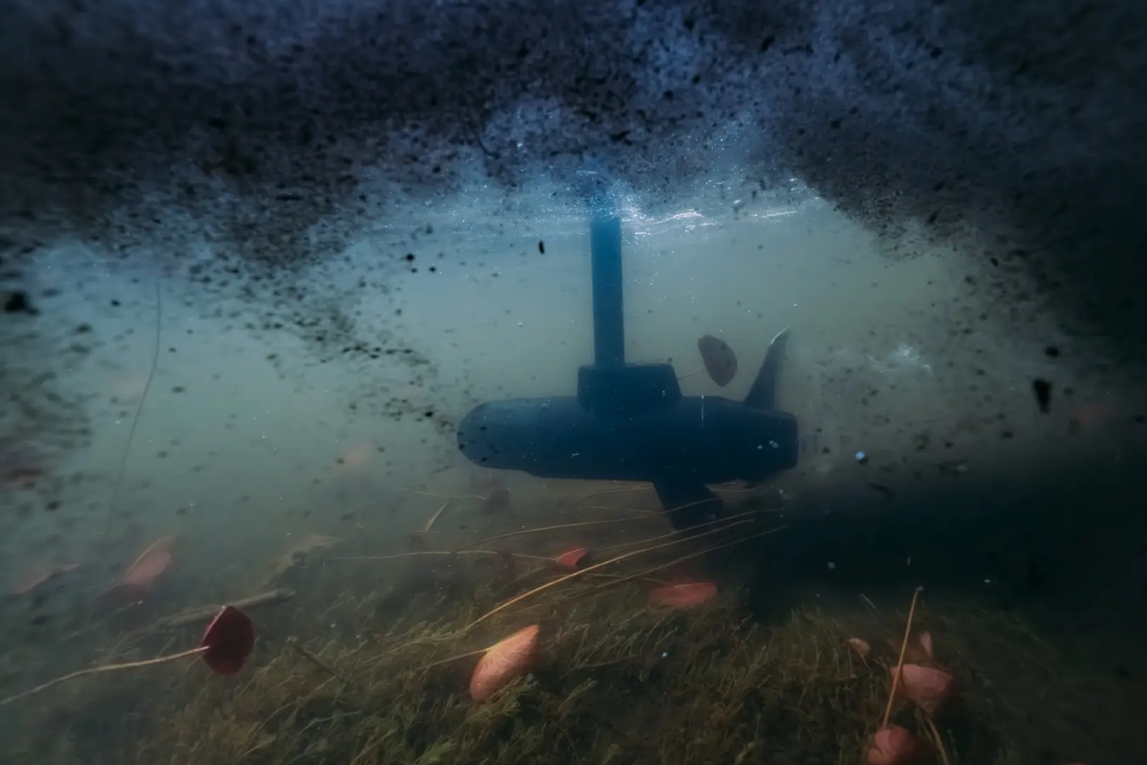 Poh�ad na kompozitn� hriade� motora Lowrance Recon, na ktor� je do�ivotn� z�ruka.