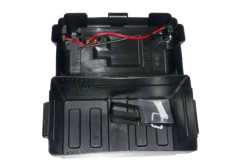 Box pre akumul�tor vn�tro s pr�slu�enstvom organiz�cia komponentov