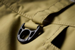  Zap�nanie ryb�rskych nohav�c na traky Geoff Anderson Urus Basis