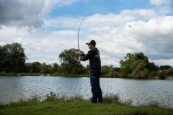 SPORTEX X-Act Zander RS-2 ohyb pr�tu pri nahadzovan�